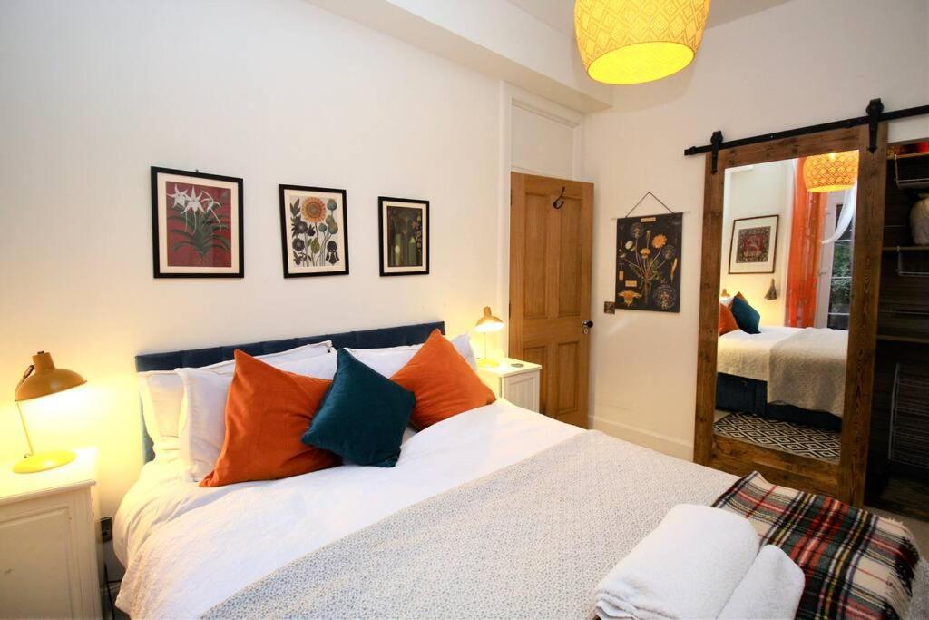 Holyrood Park: Lush & Arty 2 Double Bed Flat Apartment Edinburgh Luaran gambar