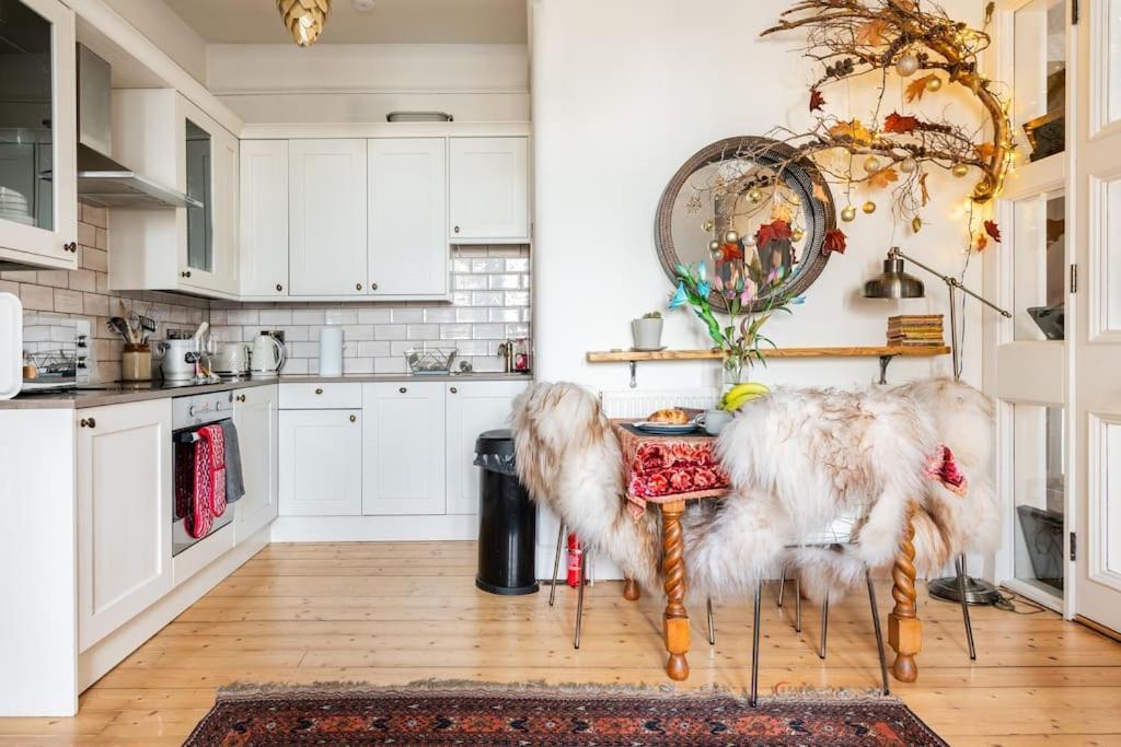 Holyrood Park: Lush & Arty 2 Double Bed Flat Apartment Edinburgh Luaran gambar